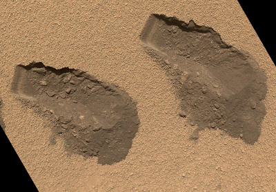 trenches dug on mars